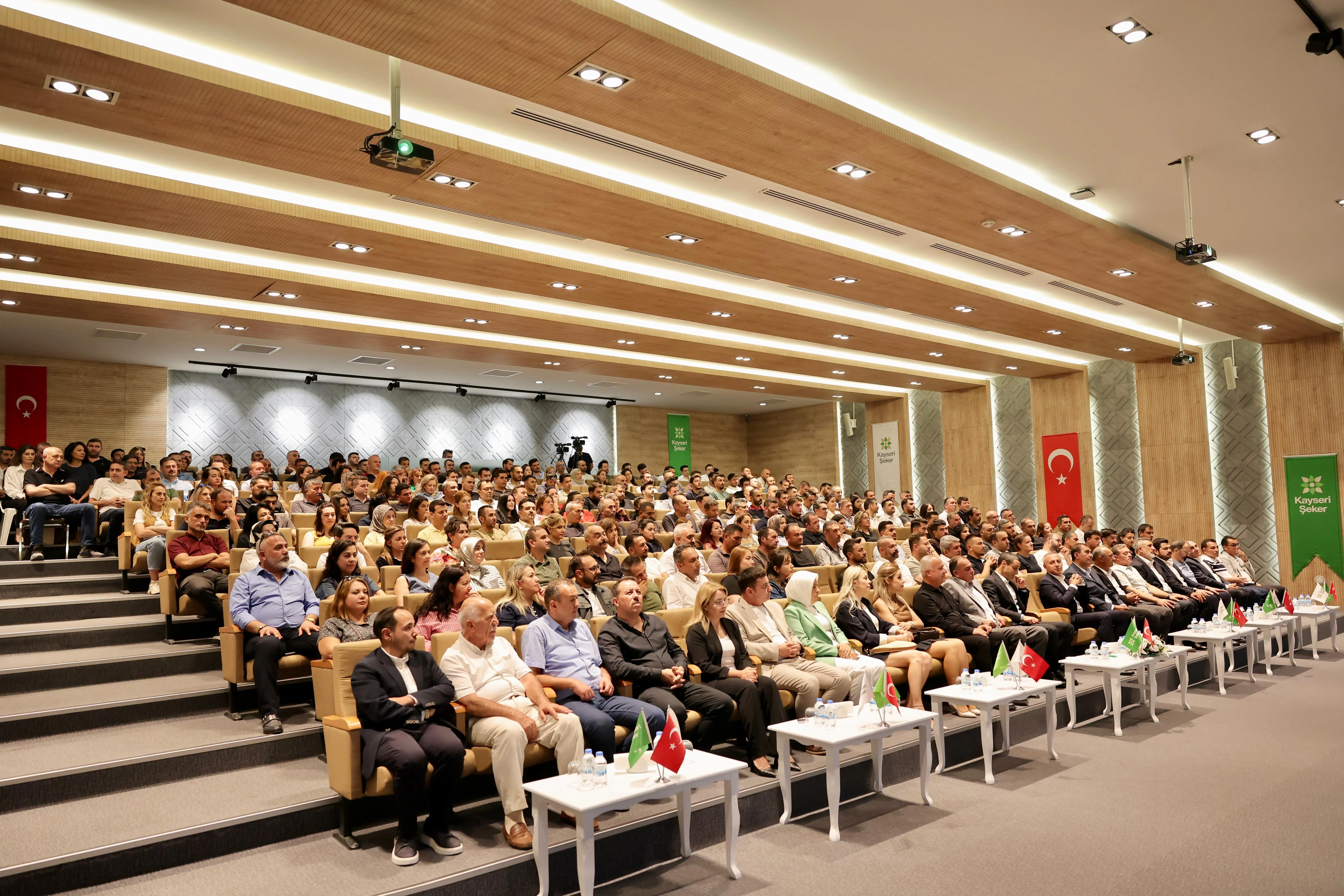 KAYSERİ ŞEKER’DEN ÇALIŞANLARINA 157 MİLYON TL’LİK PROMOSYON DESTEĞİ galeri görseli