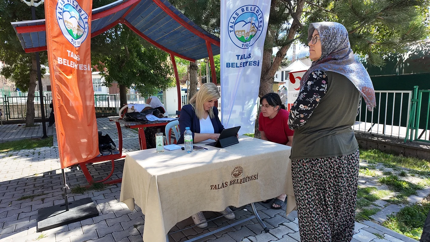 Talas’ta gezici kütüphane 22 kırsal mahallede 3 bin 138 çocuğa ulaştı