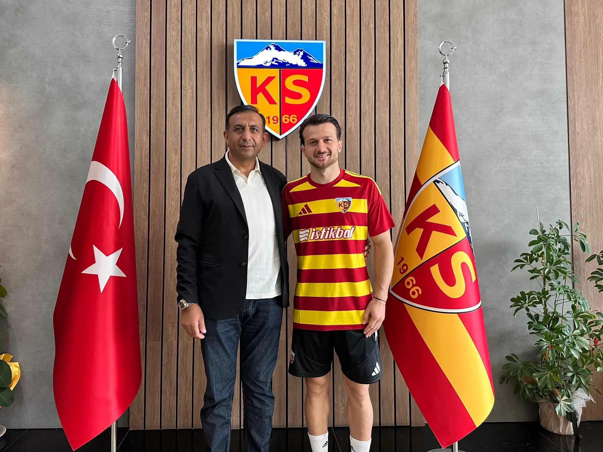 Murat Cem Akpınar Kayserispor’da