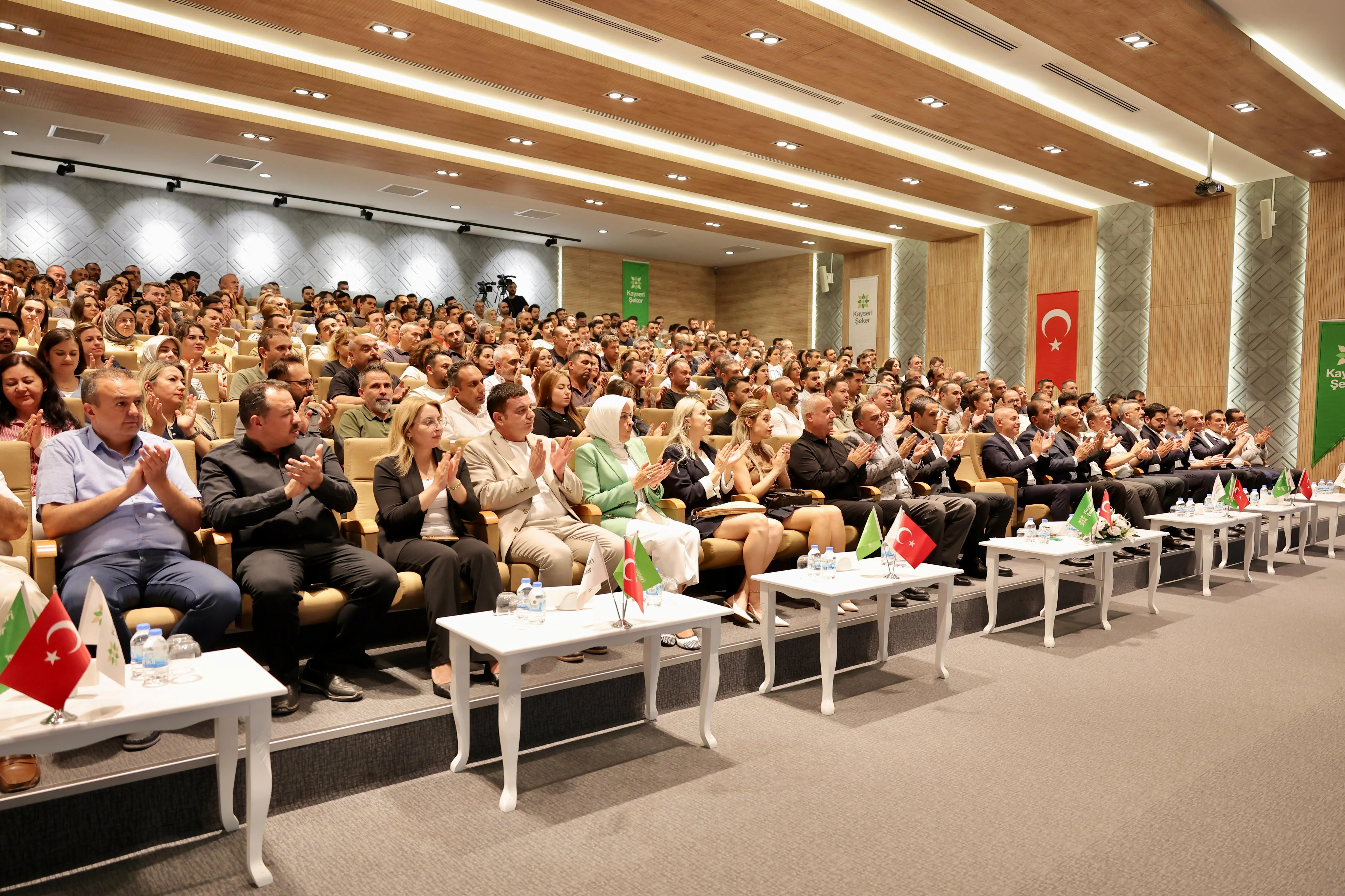 KAYSERİ ŞEKER’DEN ÇALIŞANLARINA 157 MİLYON TL’LİK PROMOSYON DESTEĞİ galeri görseli