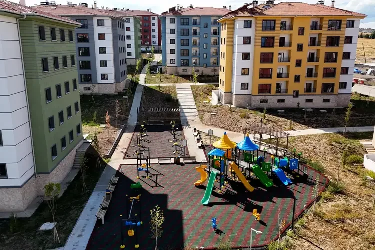 TOKİ, 9 Ayda 83 Bin 504 Sosyal Konut İnşa Etti kapak görseli