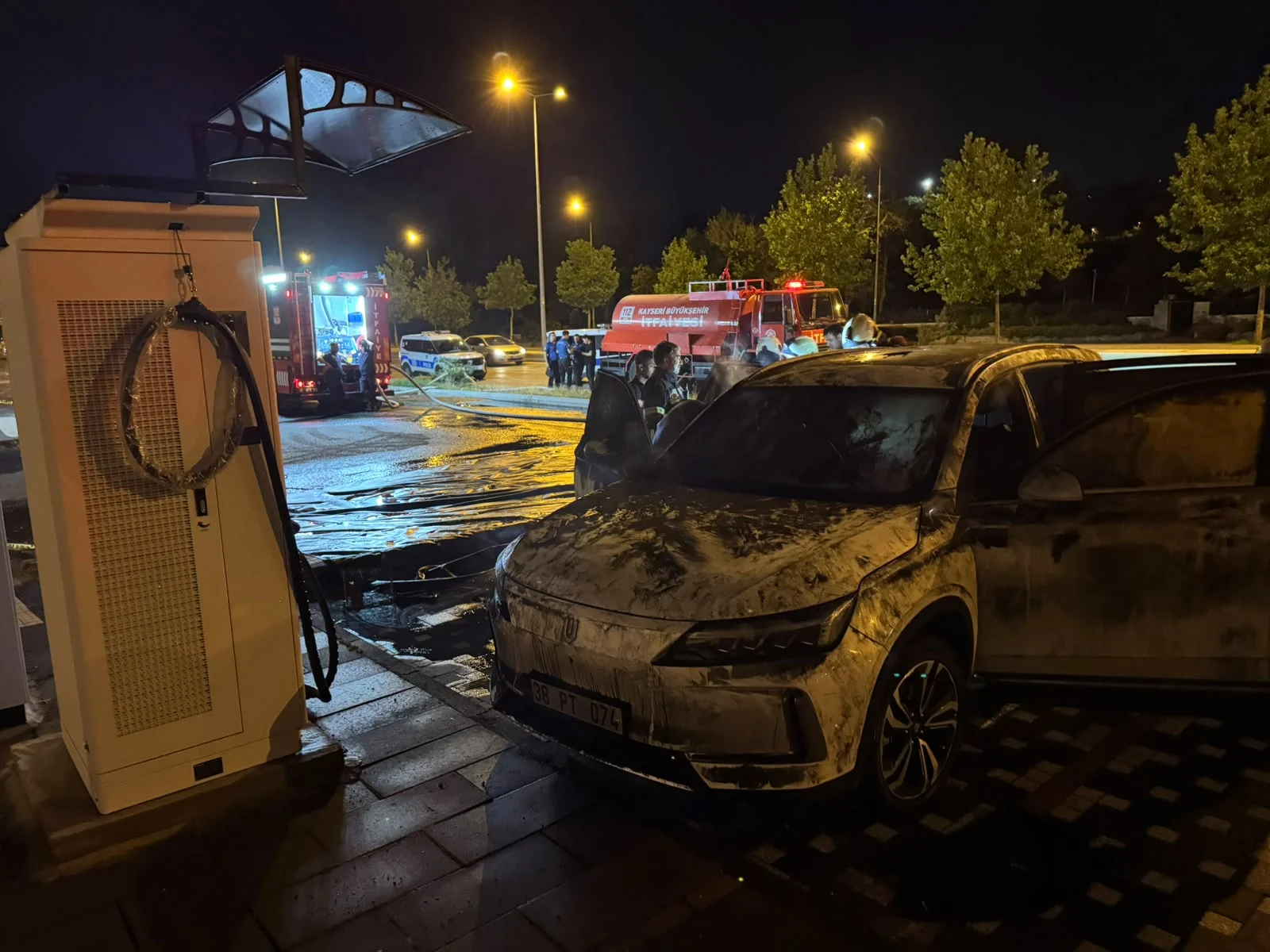 Kayseri’de elektrikli araç yangını