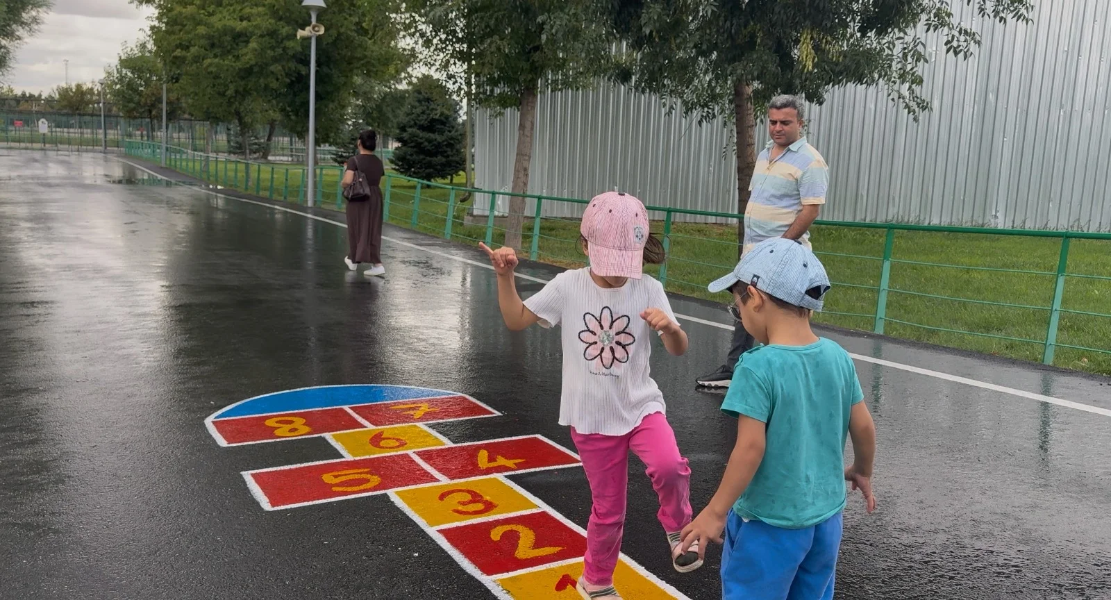 Kayseri Hayvanat Bahçesi’ne Zafer Bayramı Akını: Bir Günde 5 Bin 500 Ziyaretçi galeri görseli