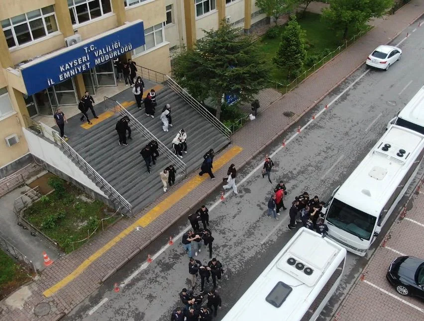 Kayseri merkezli yasa dışı bahis operasyonunda 60 kişi tutuklandı
